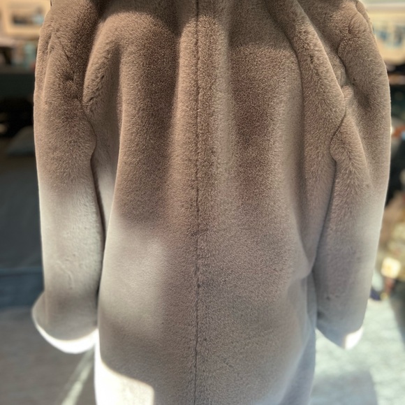 Keepsake faux violet fur coat. Size m - Picture 8 of 14